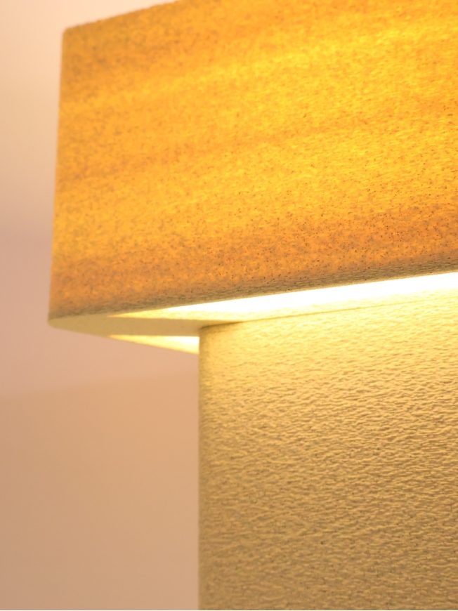 Lampe à poser Lison – Lampe granit triangulaire, design asymétrique