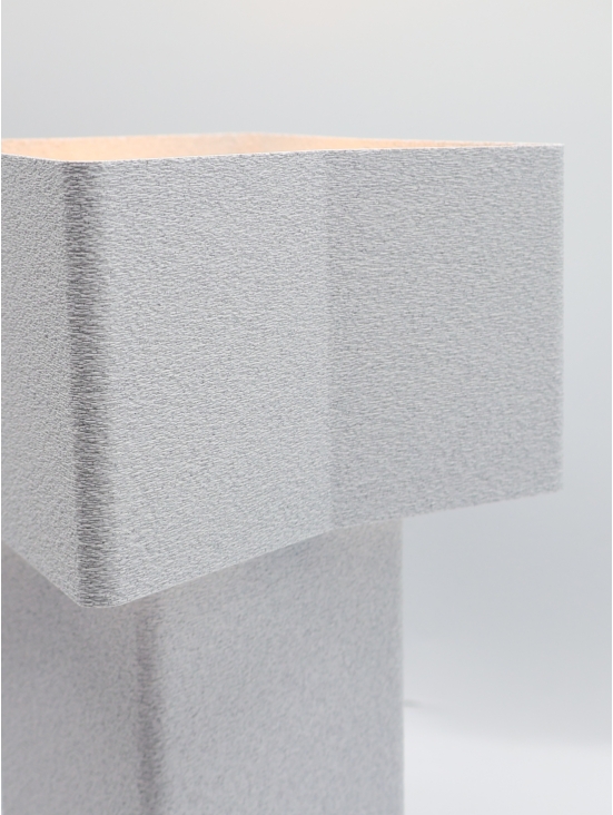 Lampe à poser Odile – Lampe granit sculpturale, design contemporain