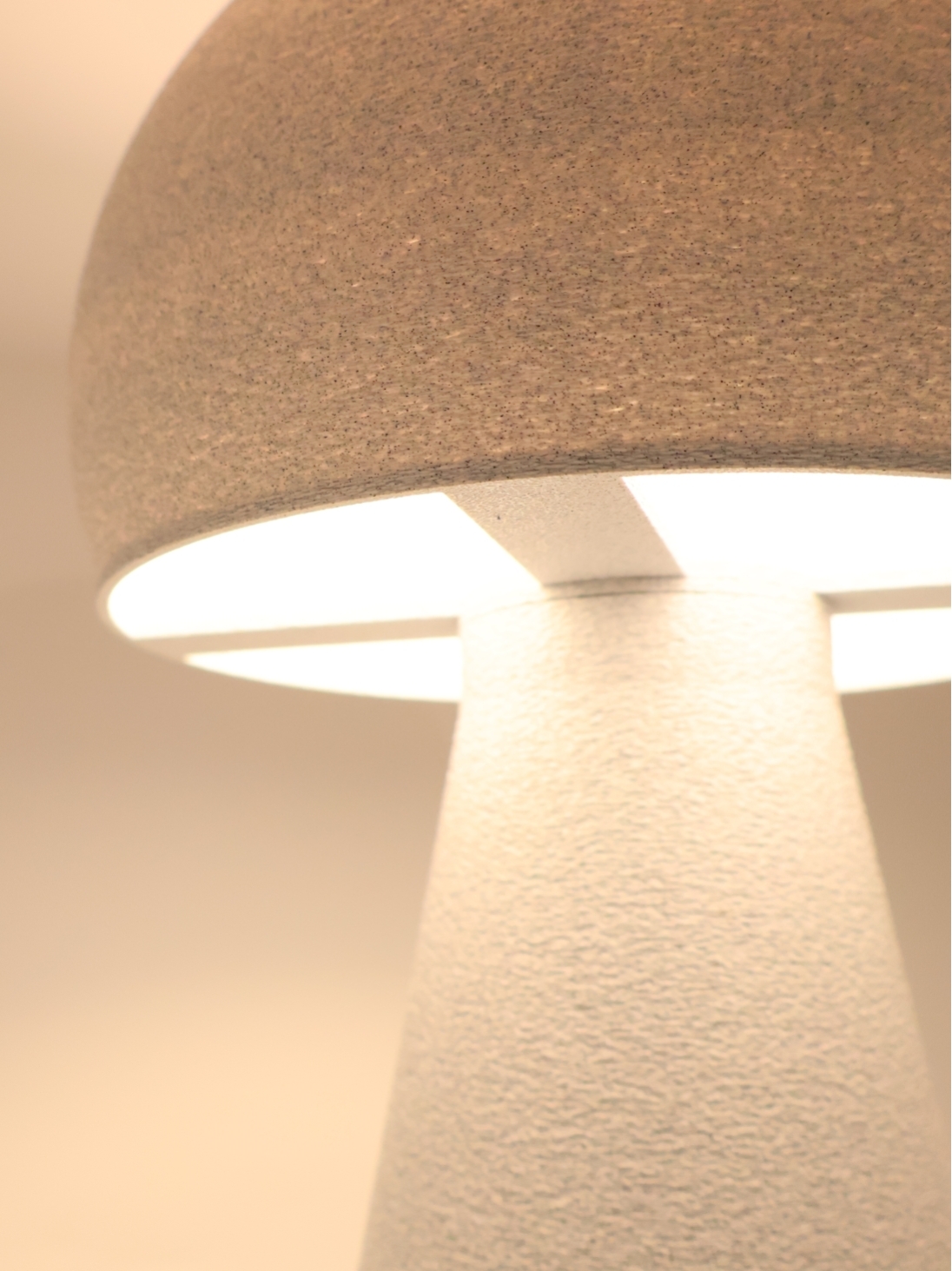 Agnès – Lampe à poser design, GRANIT, Essentiel