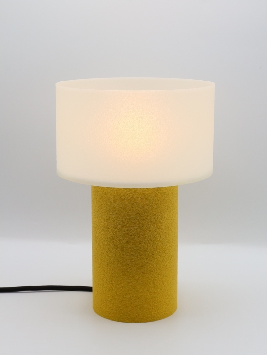 Clarisse – Lampe à poser design granit & abat-jour coquilles Saint-Jacques