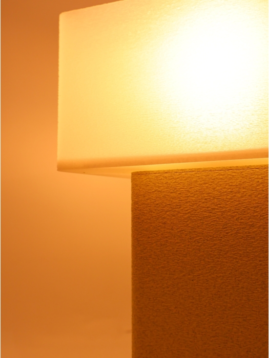 Maelle – Lampe à poser design coquilles Saint-Jacques & granit vanille