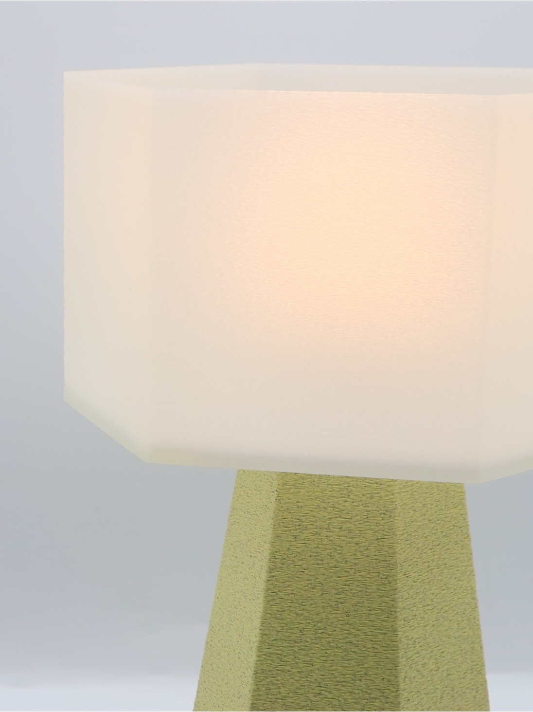 Aline – Lampe à poser design, GRANIT, Essentiel Aline – Lampe à poser design, GRANIT, Essentiel