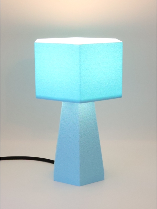 Thaïs pastel – Lampe à poser design hexagonale, taille Essentiel