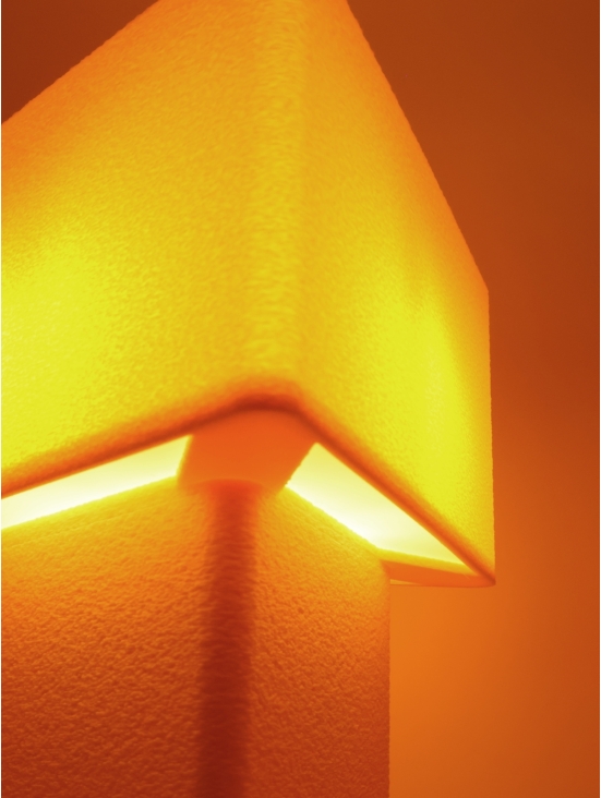 Lison Pastel – Lampe à poser design triangulaire, taille Essentiel