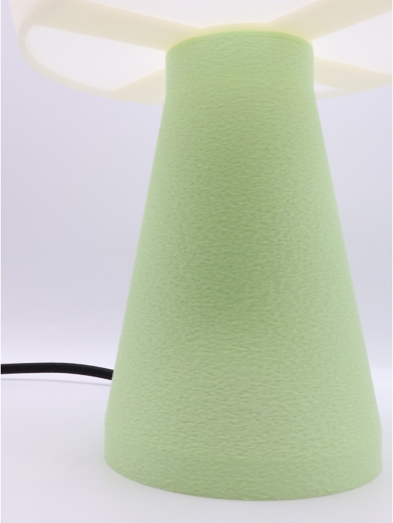 Annie – Lampe à poser abat-jour coquilles Saint-Jacques & pied Pastel, taille Essentiel