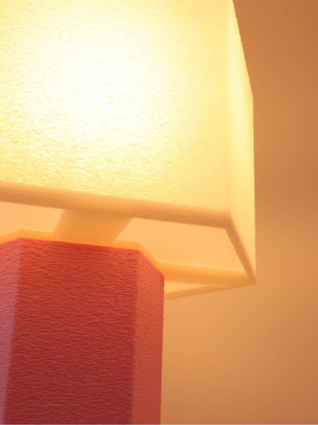 Jacqueline – Lampe à poser design, PASTEL, Essentiel