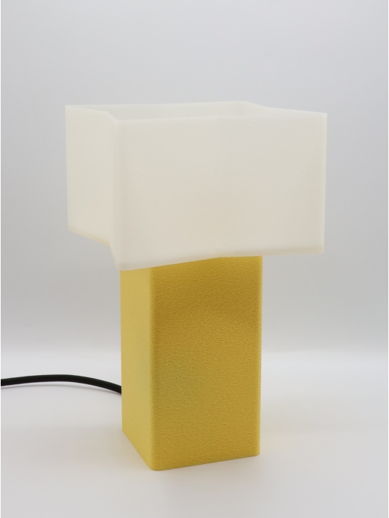 Priscilla – Lampe à poser carrée, abat-jour coquilles Saint-Jacques & pied Pastel, taille Essentiel