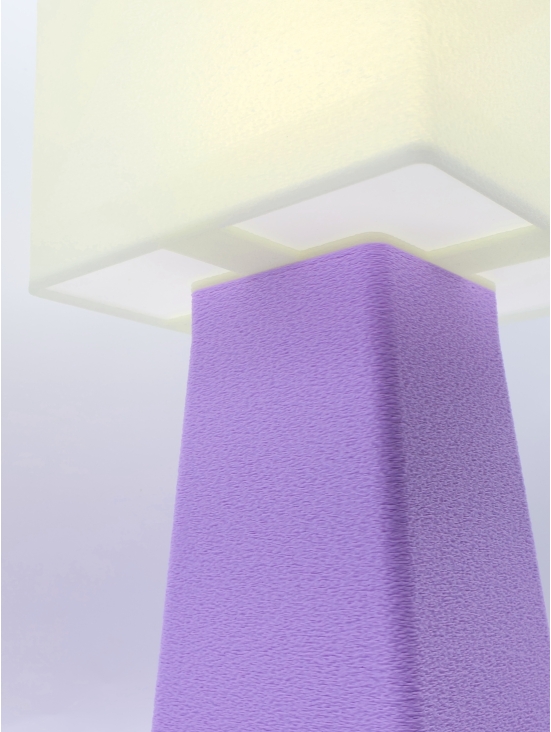 Isabelle – Lampe à poser carrée facettée, abat-jour crème coquilles Saint-Jacques & pied Pastel, taille Équilibre