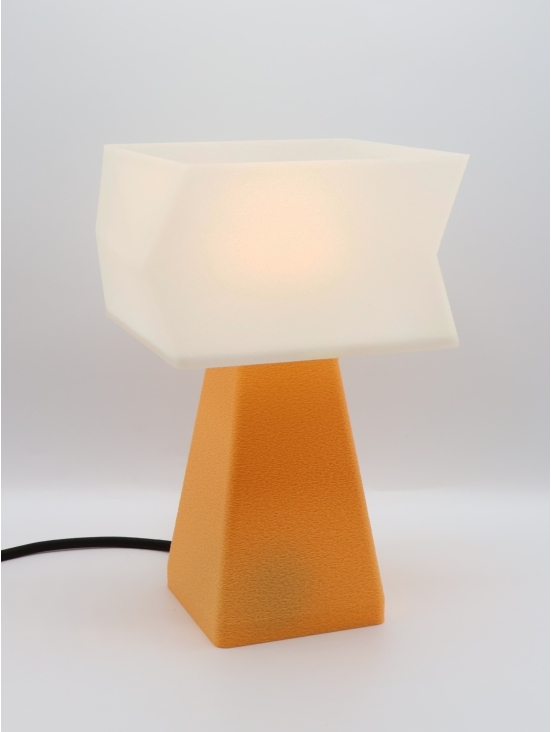 Juliane – Lampe à poser carrée, abat-jour coquilles Saint-Jacques & pied Pastel, taille Essentiel