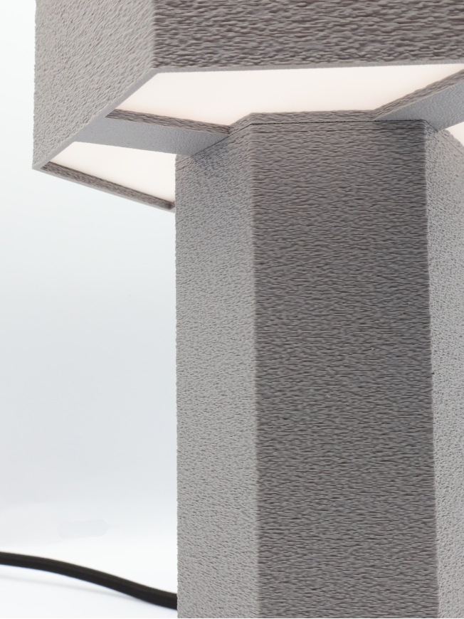 Romy Pop Essentiel – Lampe à poser design hexagonale couleurs Pop