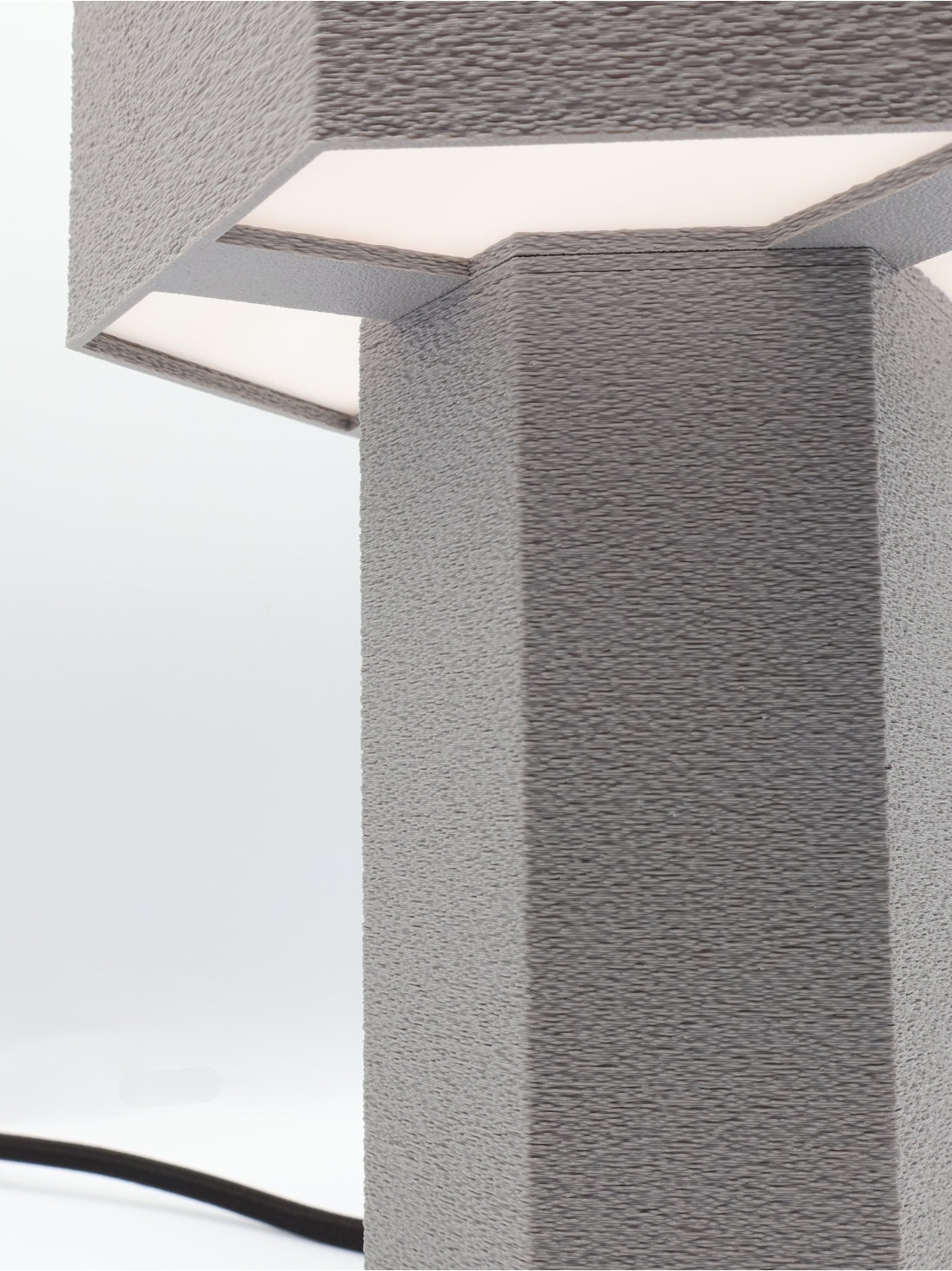 Romy Pop Essentiel – Lampe à poser design hexagonale couleurs Pop