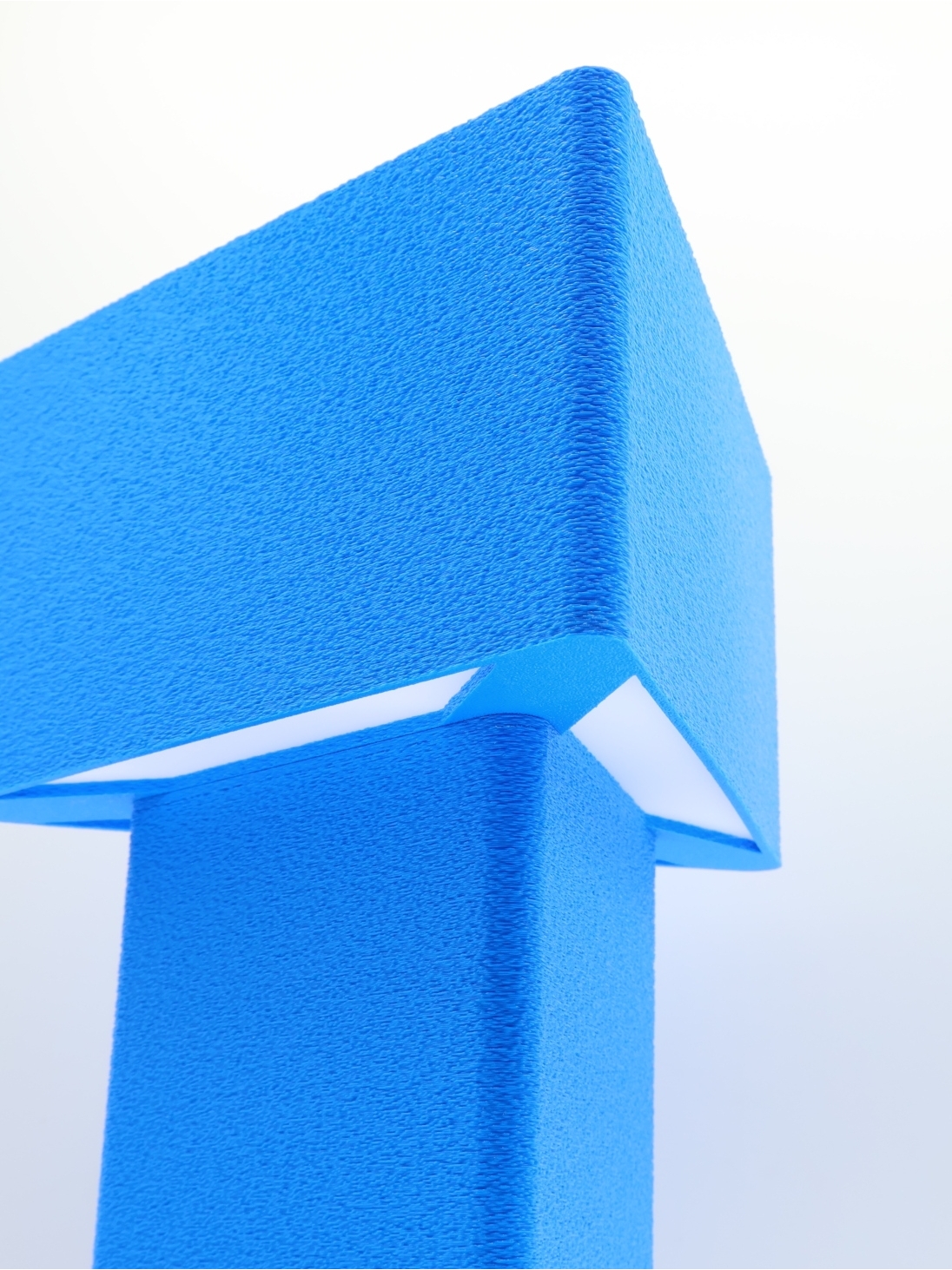 Lison Pop Essentiel – Lampe à poser design triangulaire : couleurs Pop