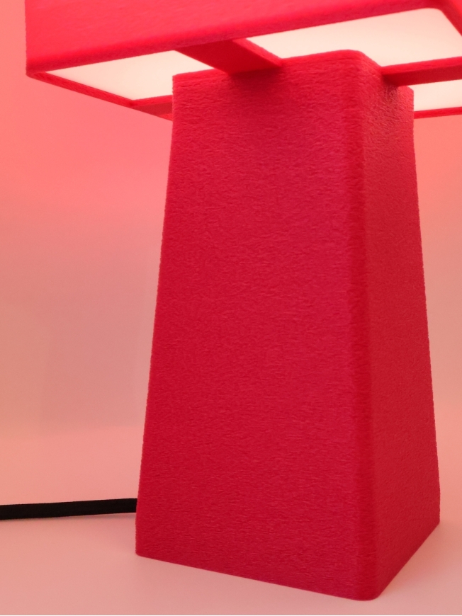 Léonie – Lampe à poser design, Pop, Équilibre