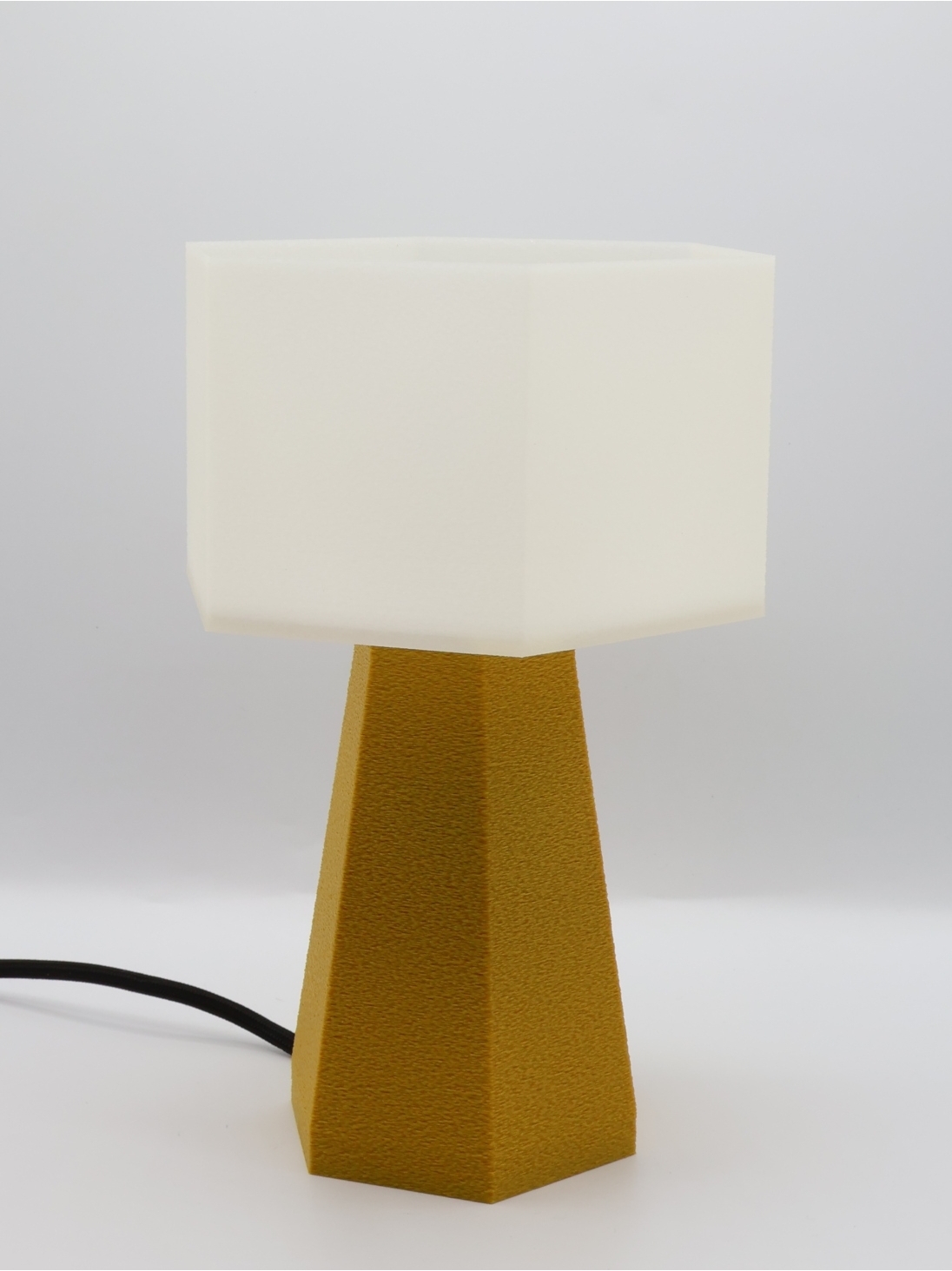 Aline – Lampe à poser design, POP, Essentiel