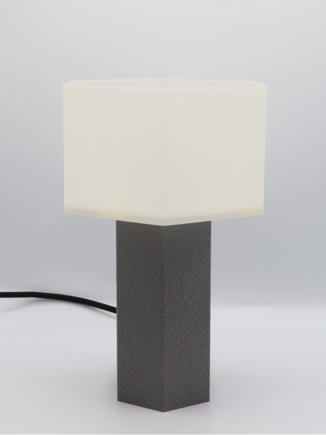 Jacqueline – Lampe à poser design, POP, Essentiel