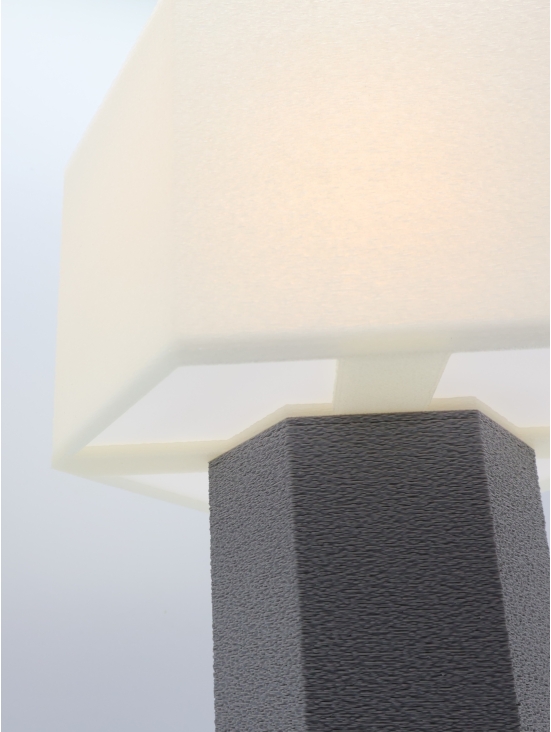 Lampe à poser Jacqueline Essentiel – Design hexagonal coquilles Saint-Jacques & pied Pop