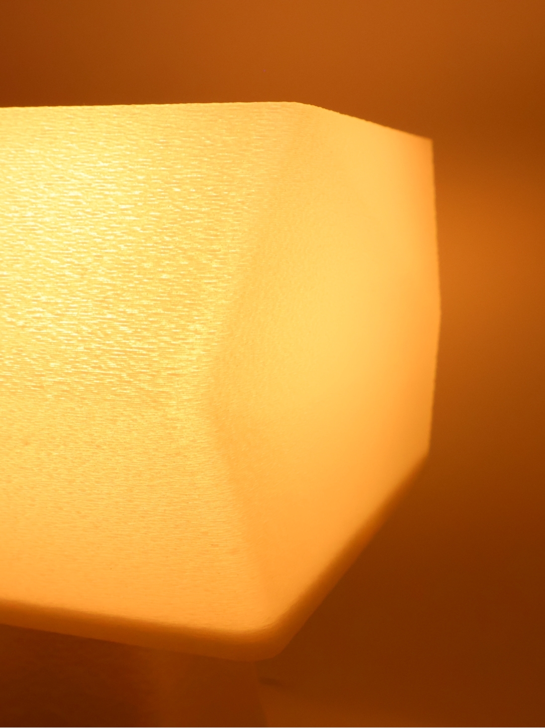 Juliane – Lampe à poser design, POP, Essentiel