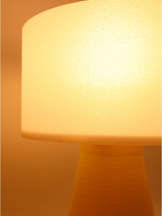 Lampe à poser Meredith Essentiel – Halo crème réconfortant & touche Pop colorée