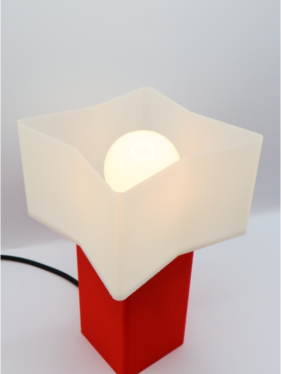 Lampe à poser Priscilla Essentiel – Relief crème coquilles Saint-Jacques & pied Pop coloré