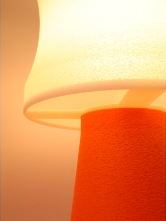 Lampe à poser Aurélie Équilibre – Courbe crème coquilles Saint-Jacques & pied Pop coloré