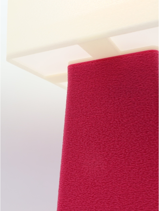 Lampe à poser Isabelle – Carré facetté crème coquilles Saint-Jacques & pied Pop coloré