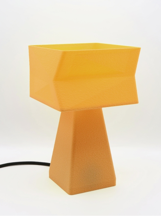 Adèle Pastel – Lampe à poser design carrée, taille Essentiel