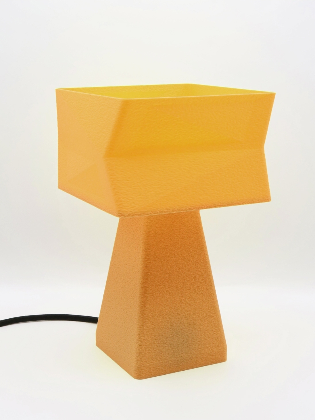 Adèle Pastel – Lampe à poser design carrée, taille Essentiel