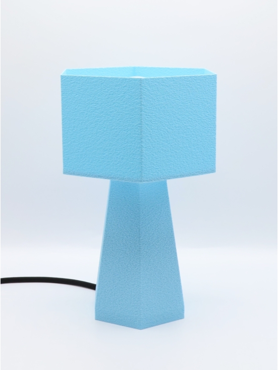 Thaïs pastel – Lampe à poser design hexagonale, taille Essentiel