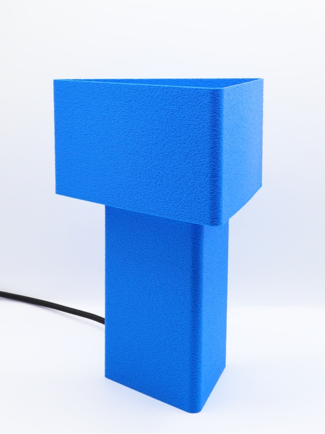 Lison Pop Essentiel – Lampe à poser design triangulaire : couleurs Pop