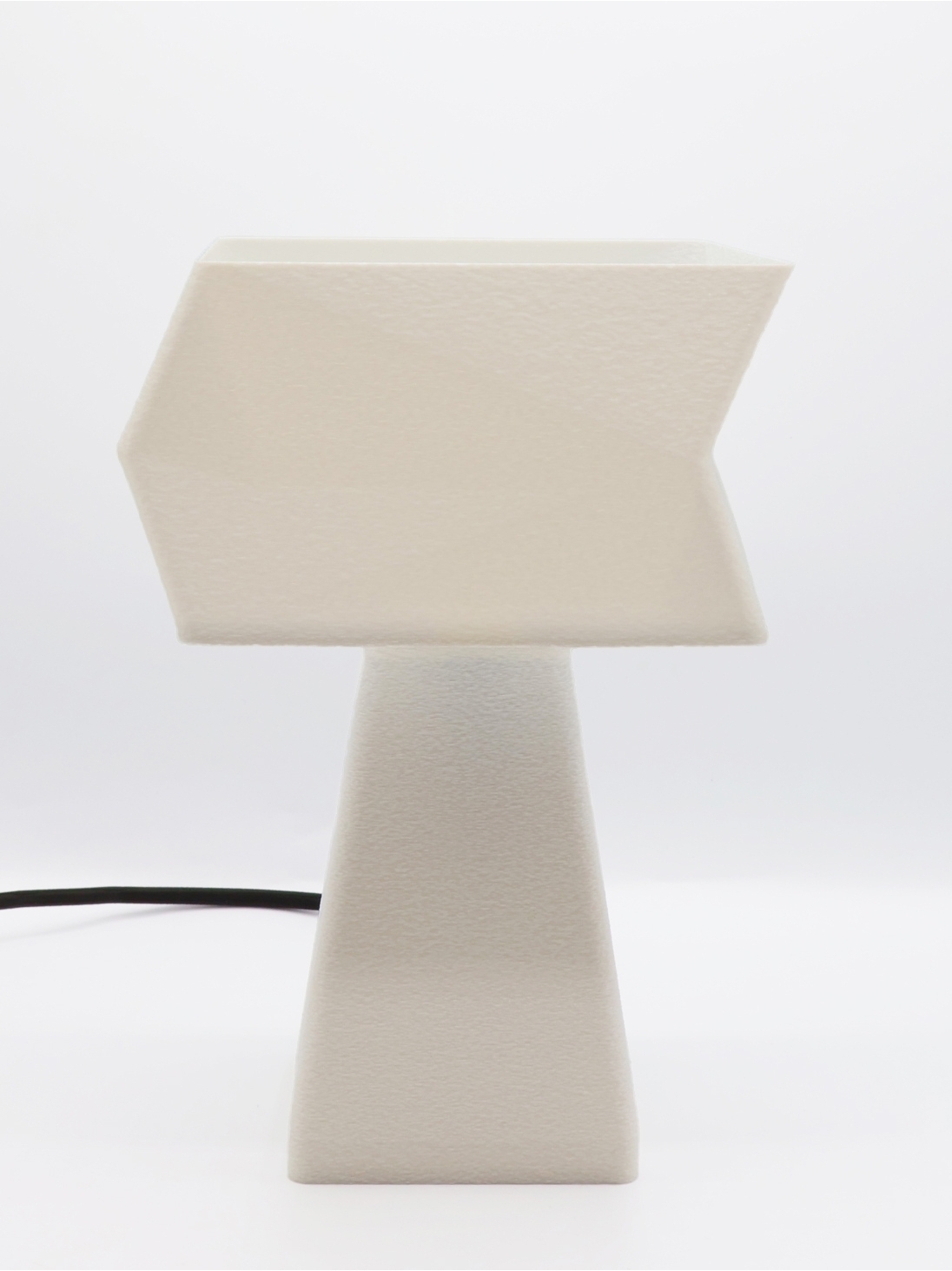 Adèle – Lampe à poser design, Pop, Essentiel