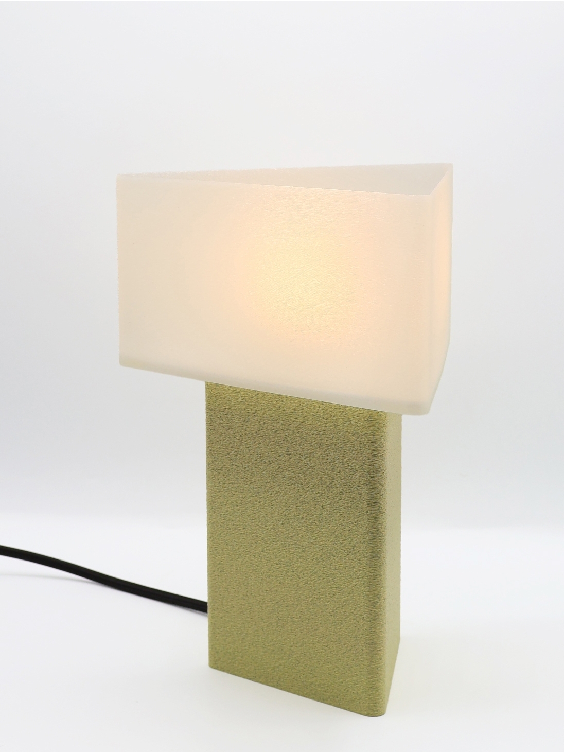 Maelle – Lampe à poser design coquilles Saint-Jacques & granit vanille