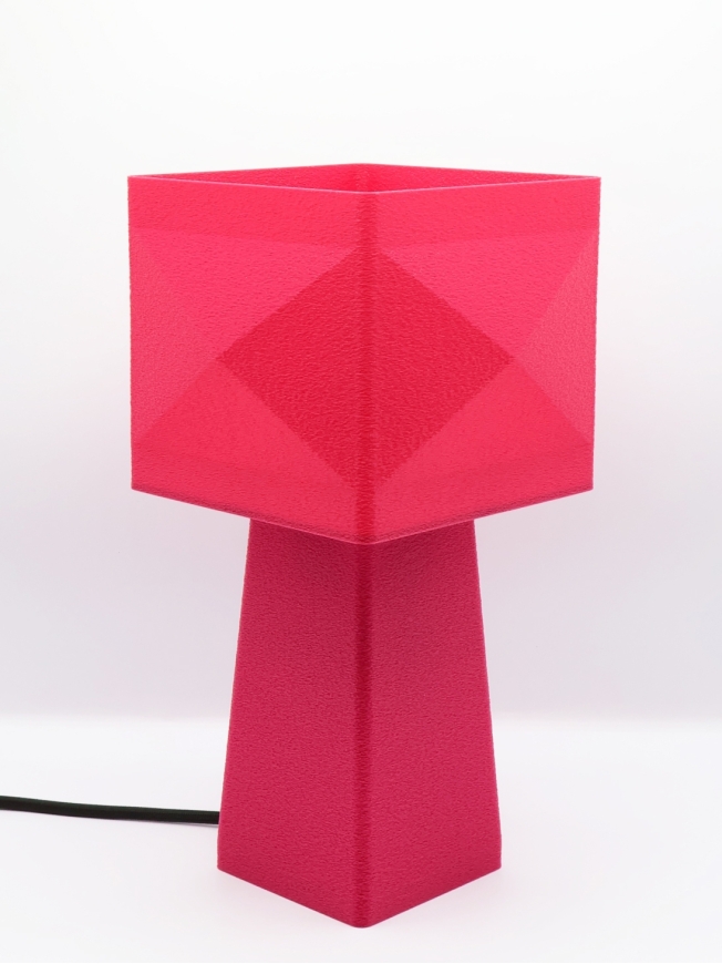 Lampe à poser Léonie Pop Équilibre – Carré facetté & couleurs Pop