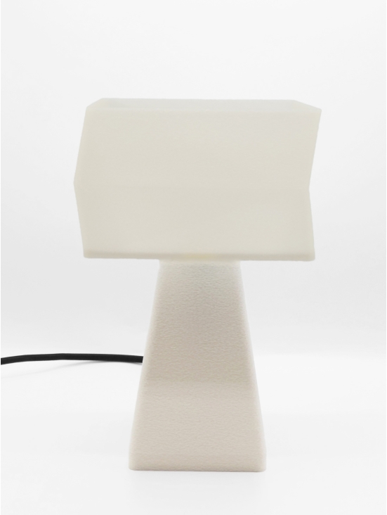 Lampe à poser Juliane Essentiel – Carré vrillé crème coquilles Saint-Jacques & pied Pop