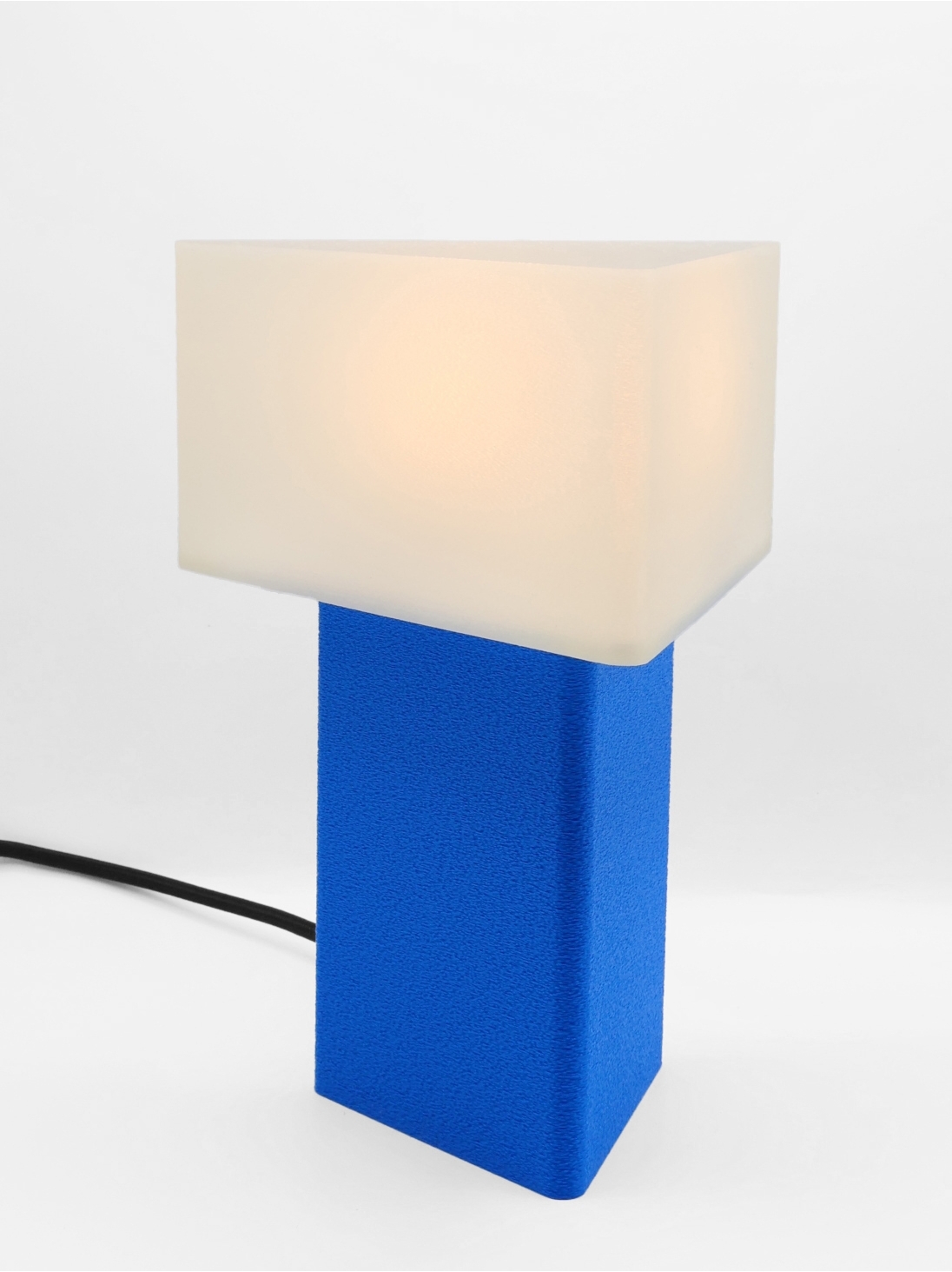 Lampe à poser Maëlle Essentiel – Halo crème apaisant & touche Pop colorée