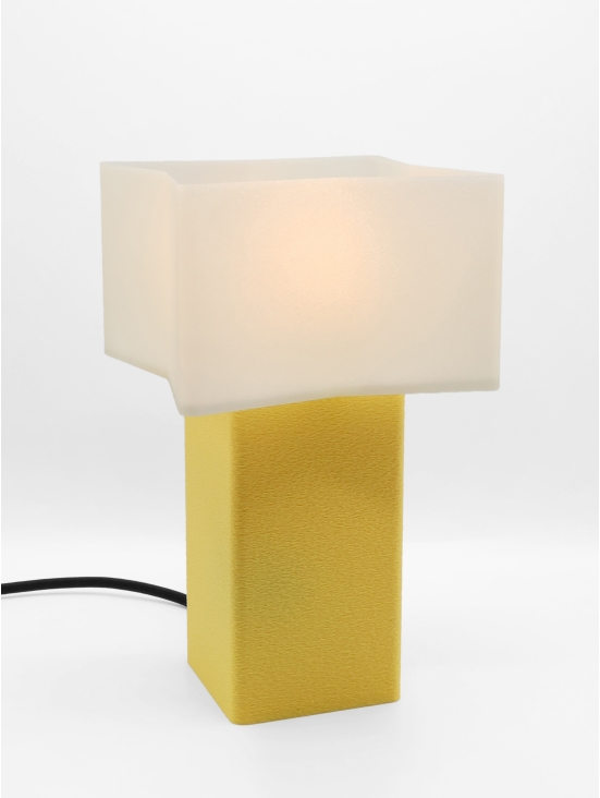 Priscilla – Lampe à poser carrée, abat-jour coquilles Saint-Jacques & pied Pastel, taille Essentiel