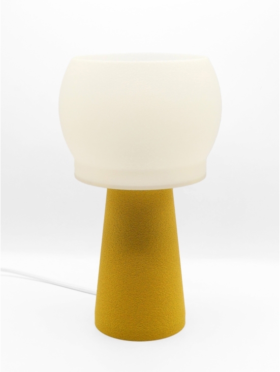 Lampe à poser Clémence – Abat-jour coquilles Saint-Jacques & base granit