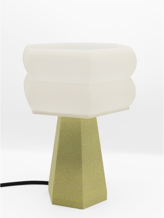 Lampe à poser design Aline granit vanille, silhouette graphique, rendu minimaliste.