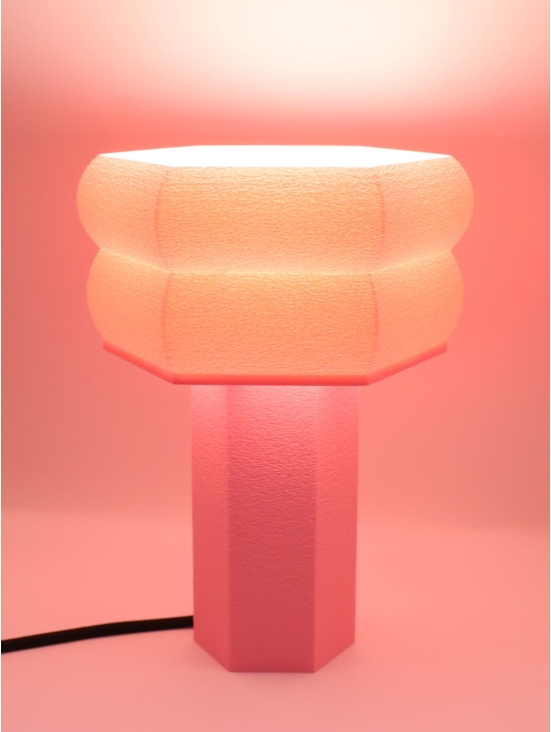 Romy Pastel – Lampe à poser design hexagonale, taille Essentiel