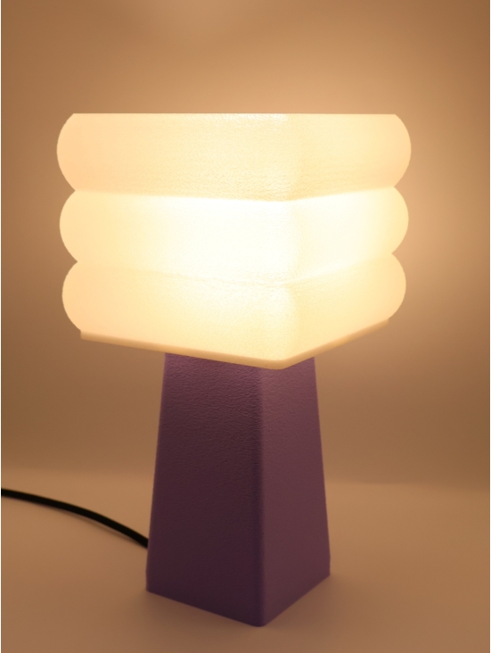 Isabelle – Lampe à poser Pastel | Abat-jour coquilles Saint-Jacques
