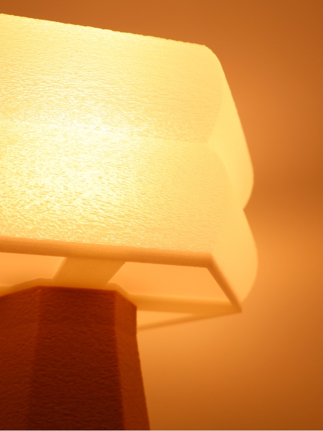 Aline – Lampe à poser design, POP, Essentiel