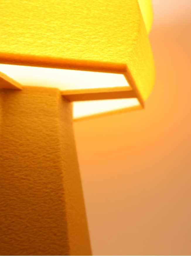 Thaïs – Lampe à poser design, Pop, Essentiel