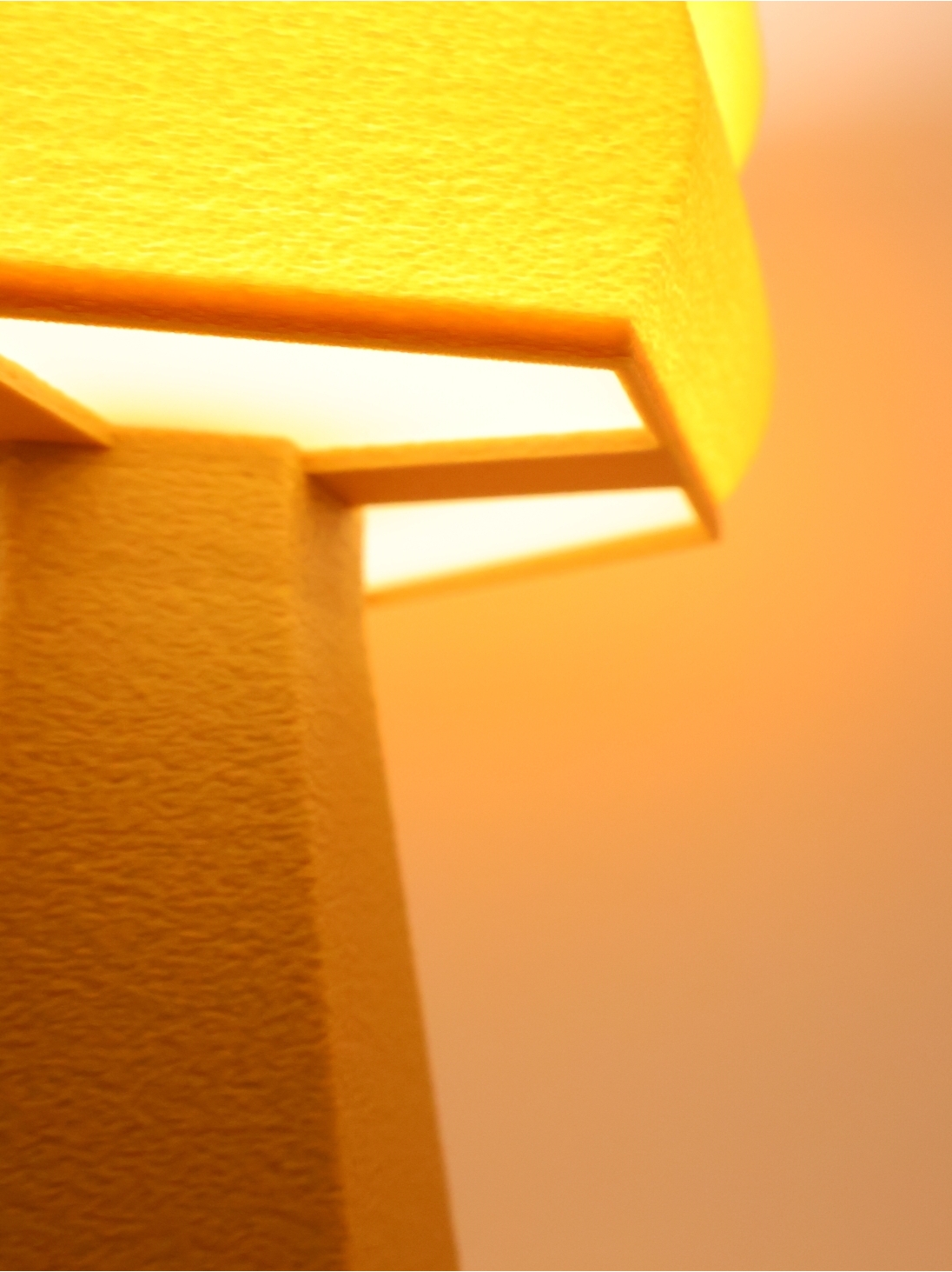 Thaïs – Lampe à poser design, Pop, Essentiel