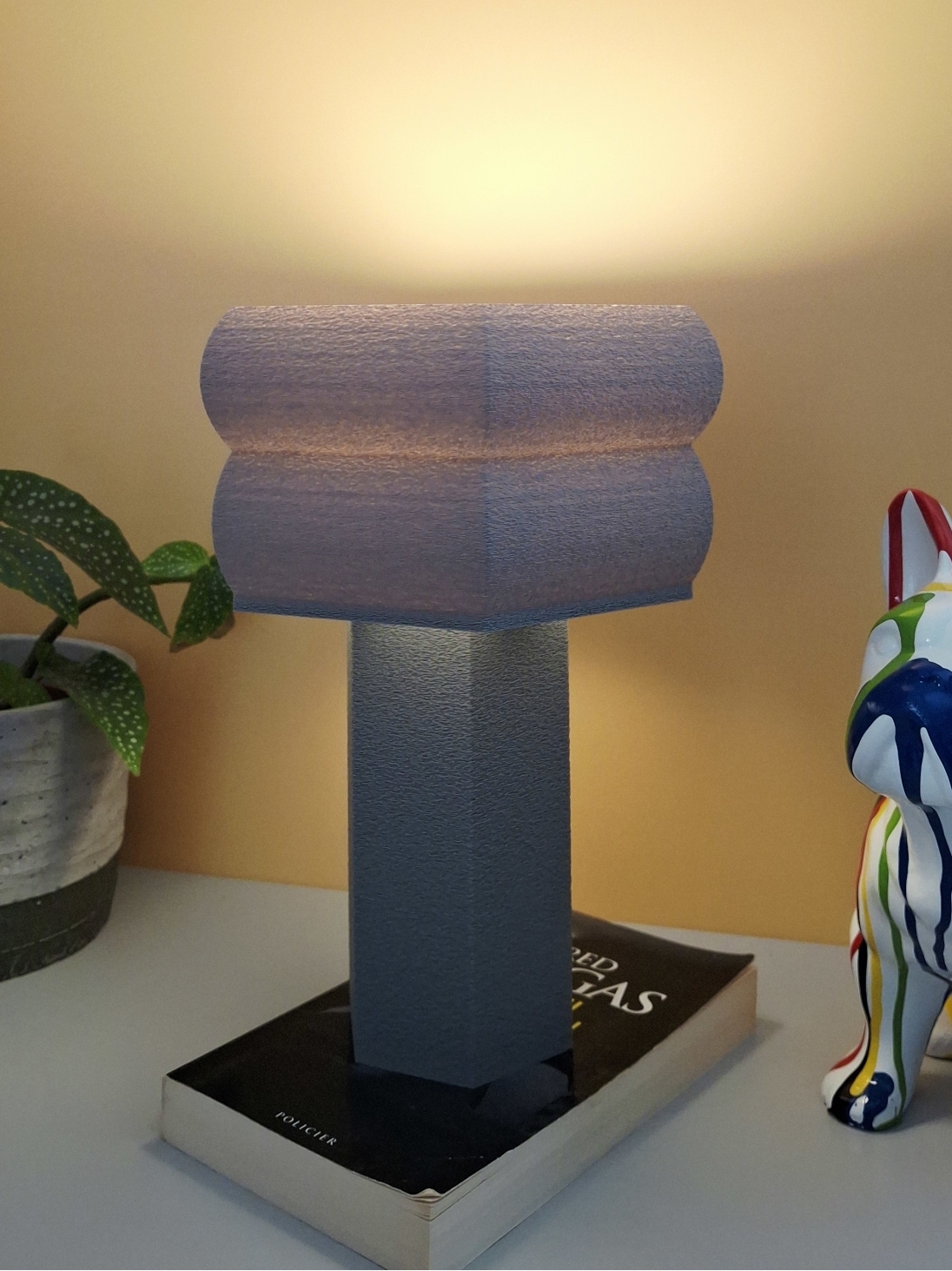 Romy Pop Essentiel – Lampe à poser design hexagonale couleurs Pop