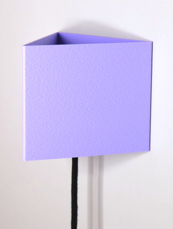 Applique murale Mireille – luminaire design triangulaire pastel imprimé en 3D