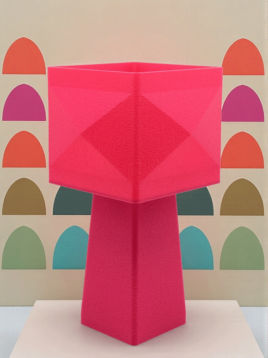 Léonie – Lampe à poser design, Pop, Équilibre Léonie – Lampe à poser design, Pop, Équilibre