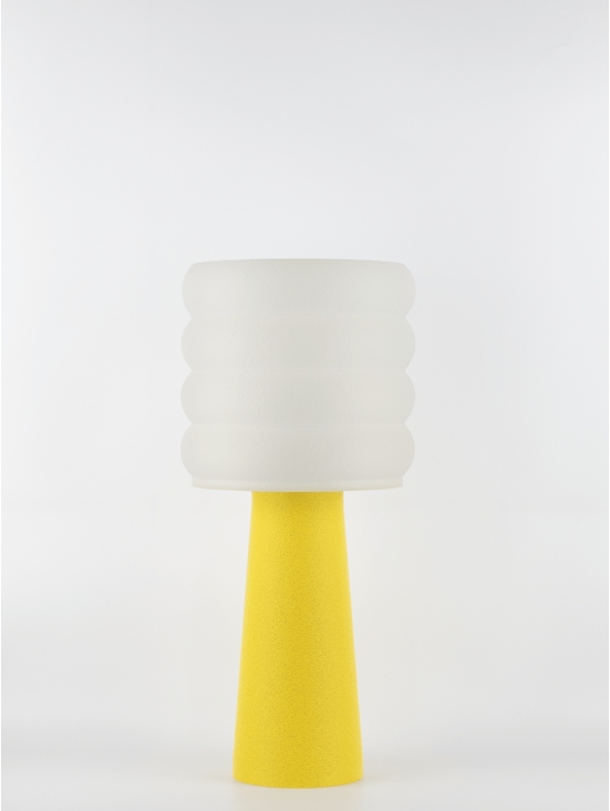 Coralie – Lampe à poser granit jaune, large