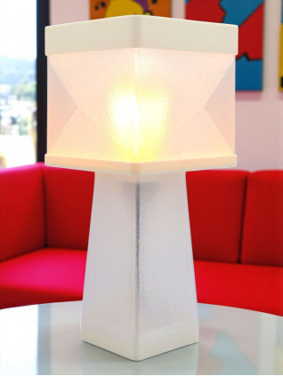 Isabelle – Lampe à poser design, Couleurs POP, Équilibre – Luminaire haut de gamme en impression 3D