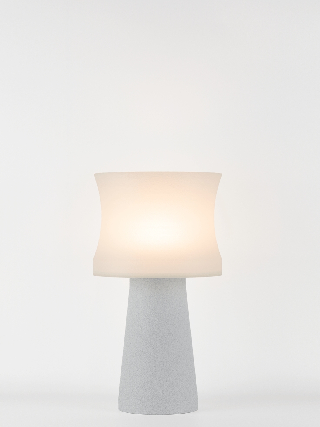 Aurélie – Lampe à poser granit grise, médium