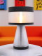 Meredith – Lampe à poser design, POP, Essentiel Meredith – Lampe à poser design, POP, Essentiel