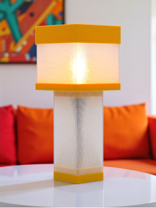 Jacqueline – Lampe à poser en impression 3D – Disponible en toutes couleurs POP